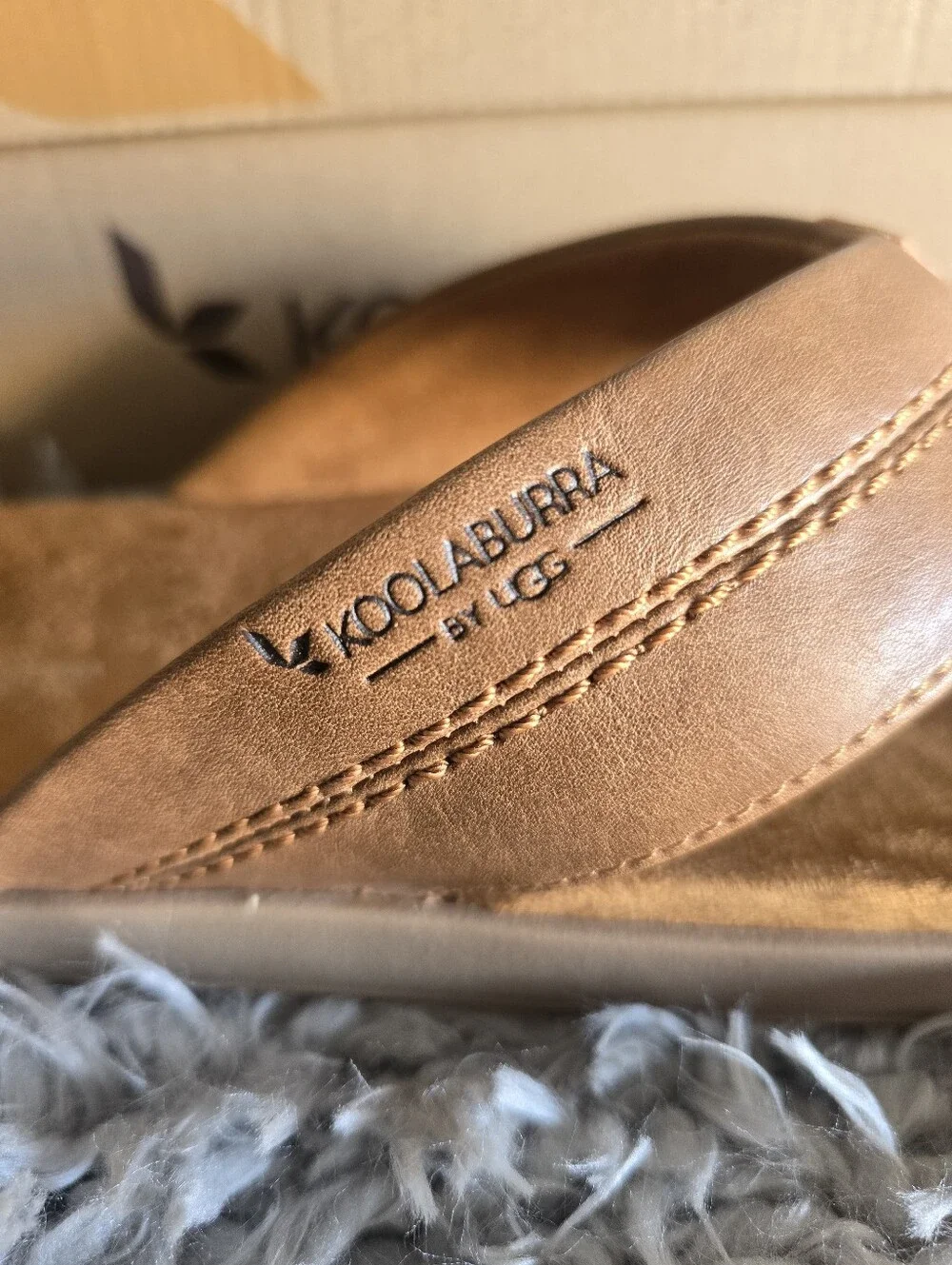 Koolaburra Men’s Chestnut Suede Toe-Post Sandals